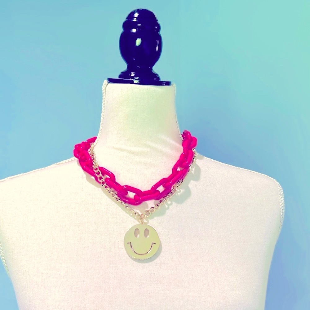 SALE🩷Betsy Johnson💝Smiley Necklace